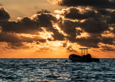 Sunset bateau 01 16x9